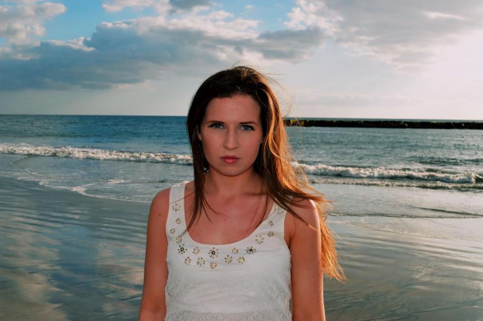 Booking for abi alton