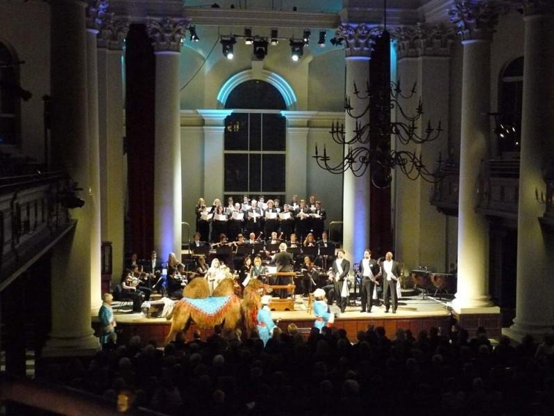 Booking agent for The London Chamber Orchestra Famous Chamber