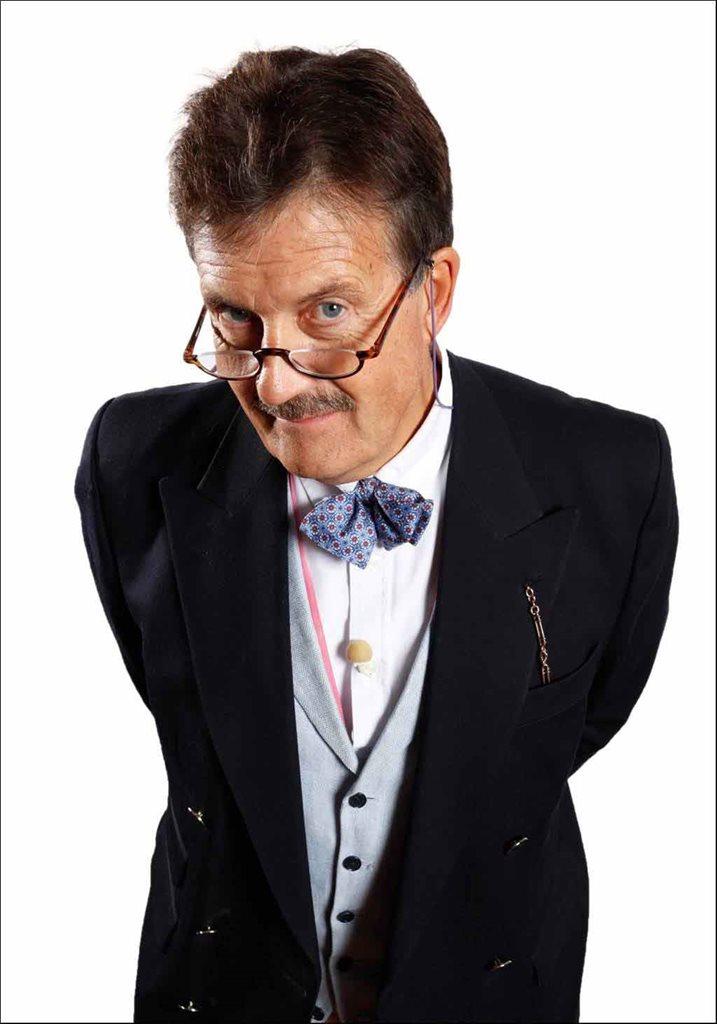 Booking agent for Tim Wonnacott - Event Host, After Dinner Speaker