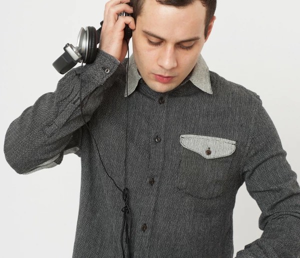 Booking agent for Max Charles