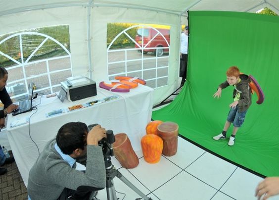 Booking agent for sl photos