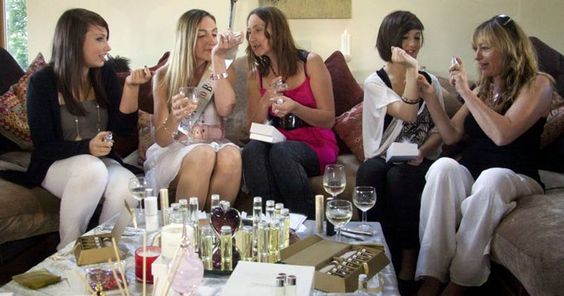 Booking agent for the perfume workshop