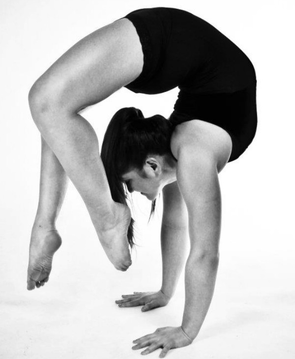 Hire Book Contortionists Contortion Girl Contraband Events hire-book-contortionists-contortion-girl-contraband-events